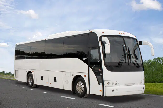 49 STR Luxury Coach